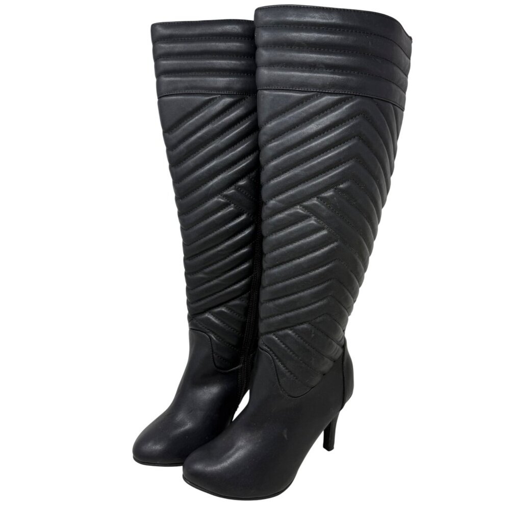 Torrid Womens Knee Boots Black Quilted Faux Leather Heeled Boots Statement Sz 8W